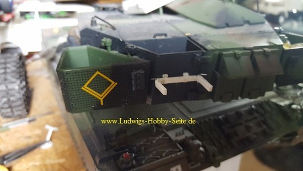 Leopard 2 Kabeltrommel mit Halter